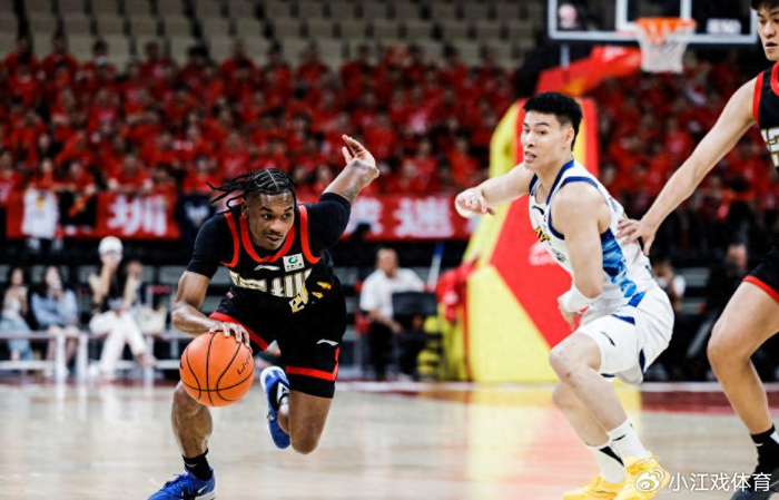 深圳队爆冷掀翻卫冕冠军