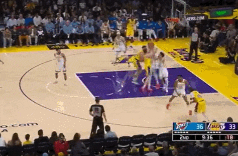 湖人三巨头伤退惨败雷霆，季后赛前遭遇重创