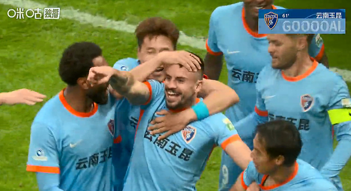 武磊两次吊射空门偏出 海港2-1险胜云南玉昆