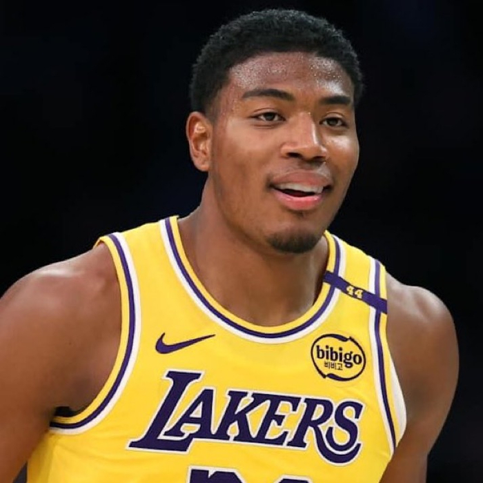 雷迪克调整轮换阵容换下八村 强调团队拼搏精神